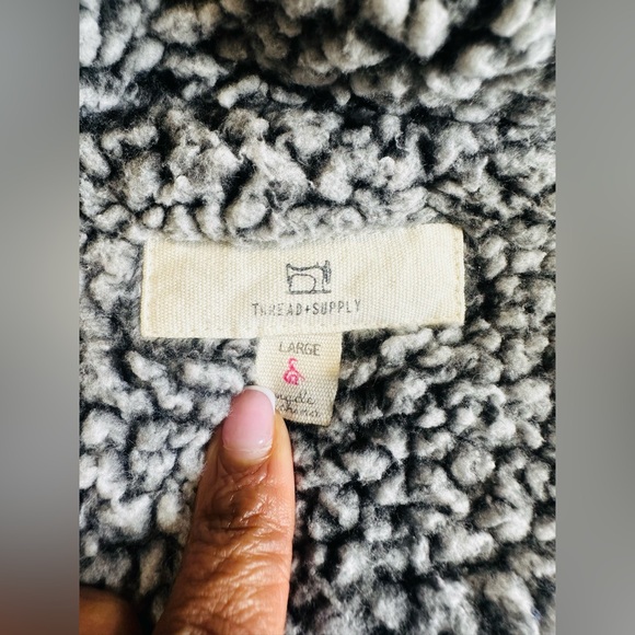 Thread & Supply Sherpa Full Zip Hoodie Jacket – Women’s Large – Ivory / Gray - Picture 7 of 7